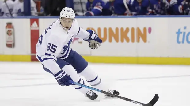 СМИ: российский хоккеист «Торонто» Михеев из-за травмы выбыл на восемь недель