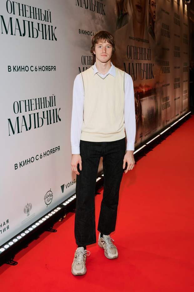 Детёныш чиновницы: Надежда Михалкова, Ирина Розанова и Марина Зудина