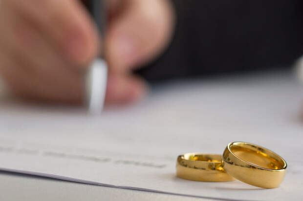 SCMP: китаец развелся с женой из-за того, что она начала лысеть