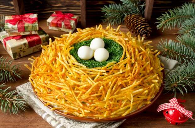 Новогодний салат гнездо глухаря рецепт с фото