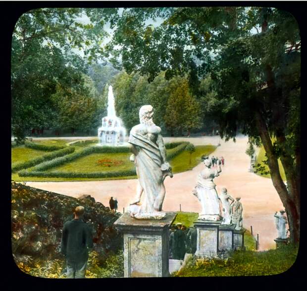 Петергоф: фонтаны в Нижнем парке