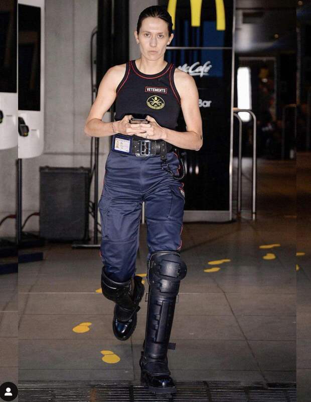 Vetements полиция