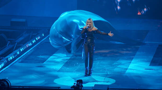 «Все мои предательсва»: новое шоу Лорак основано на ее личных переживаниях