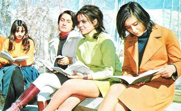 Студентки Тегеранского университета женщины, иран, история, факты, фото