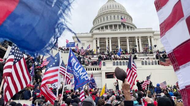 "Уволили прямо в зоне боевых действий". Украина больше не интересна Америке