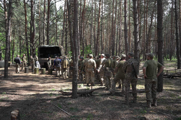 Побег в духе "Здравствуйте, я ваша тётя!": На границе Украины остановили подозрительную даму