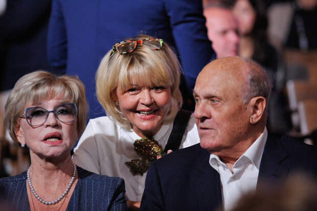 Меньшова опубликовала ролик о покойном отце