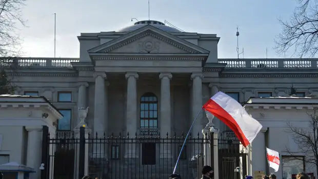 Послу России вручили ноту о выдворении 45 дипломатов из Польши по обвинению в шпионаже