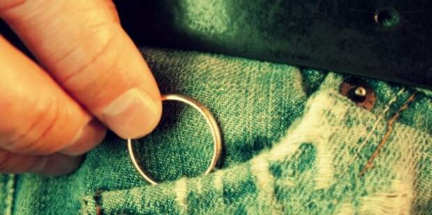 guy hiding wedding ring