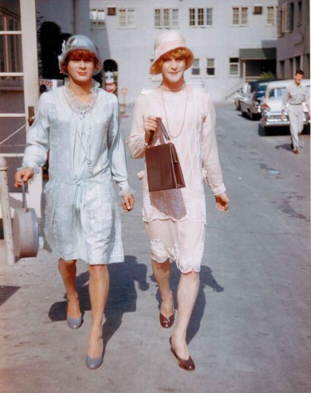 Редкие архивные снимки Мэрилин Монро.. "Закулисье" фильма "В джазе только девушки". 
