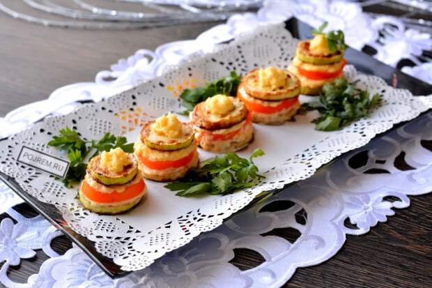кабачки с помидорами и сыром