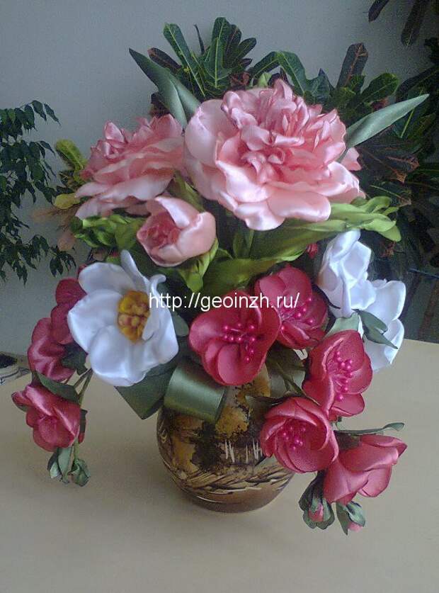 Пионы из атласных лент