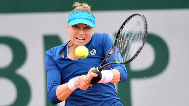 Звонарёва потерпела поражение от Большовой в первом круге «Ролан Гаррос»