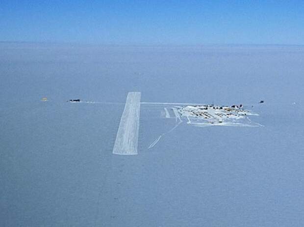 Ice Runway в Антарктиде.