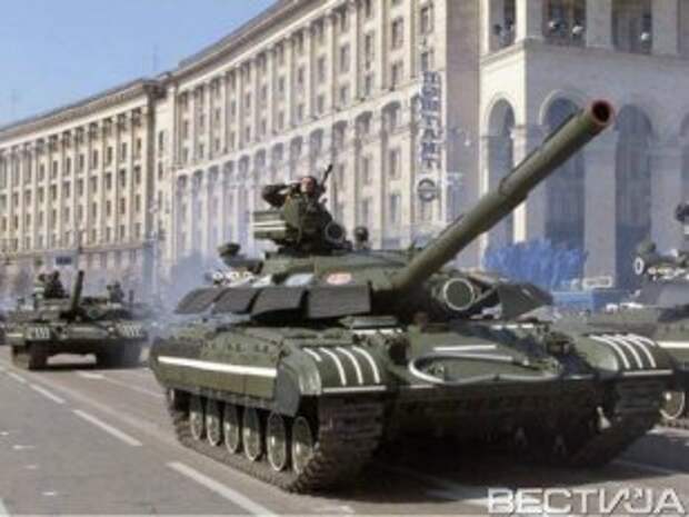 Военная техника прямо с парада направилась в зону АТО Военная техника прямо с парада направилась в зону АТО