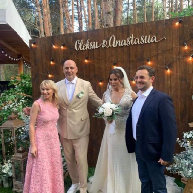 Плохая примета: на свадьбе Потапа и Насти Каменских случился неприятный инцидент - выпала бутоньерка