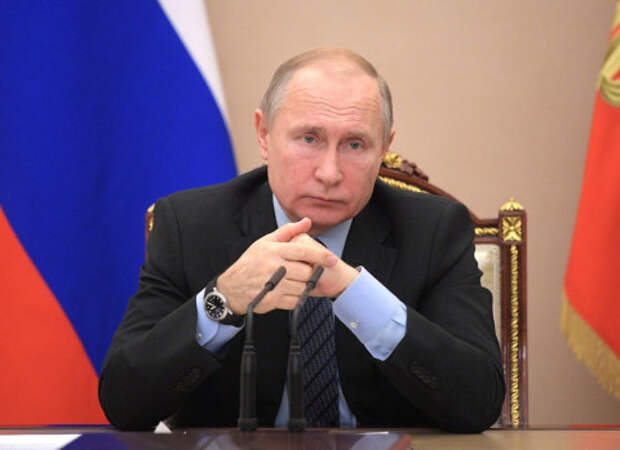 Путин запретил Медведеву хранить деньги за границей