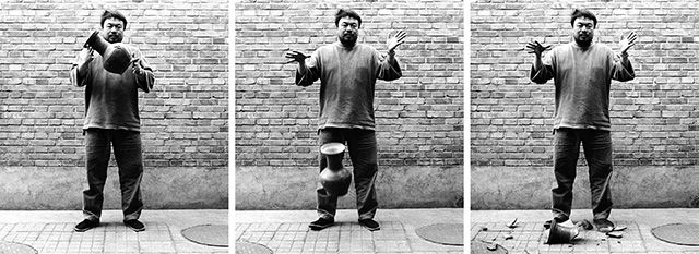Ай Вэйвэй, «Падение урны династии Хань», 1995 г. 