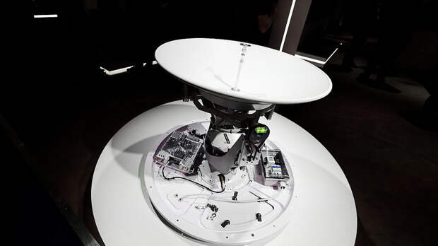 Лавров: Россия выступает за международное регулирование спутниковых систем