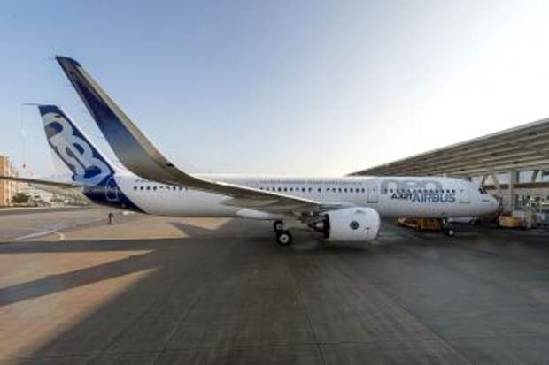 Airbus A321-271N (с двигателями Pratt & Whitney PW1133G) после первого полёта 9 февраля 2016 года в аэропорту Тулуза Бланьяк (TLS)