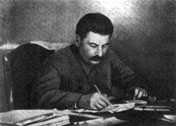 Зачем Сталин в своём блокноте рисовал волков