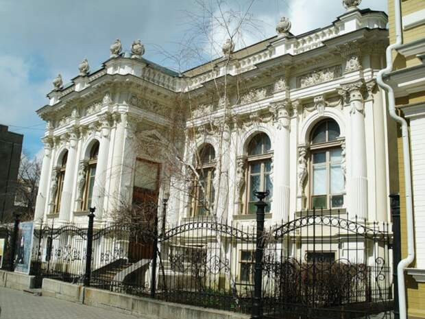10 красивых зданий в Ростове-на-Дону