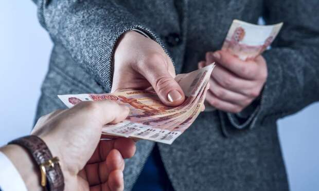 В Северодвинске бывший работник больницы и бизнесмен попались на мошенничестве при ремонте ковидного госпиталя