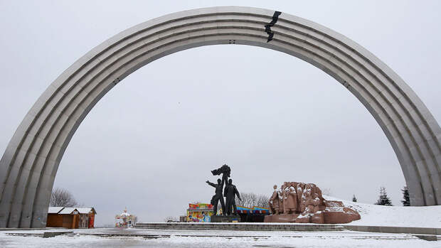 Мэрия Киева: демонтаж арки Дружбы народов опасный и трудоемкий процесс