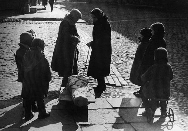 Смерть на улицах блокадного Ленинграда
