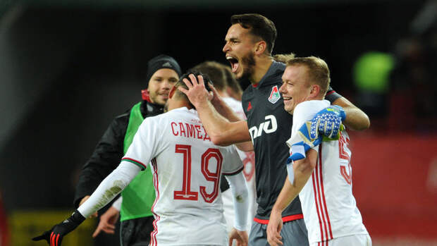 Радость игроков "Локо" после финального свистка. Фото Алексей ИВАНОВ , "СЭ"