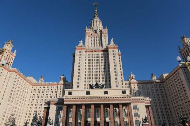 Десятилетие возрождения Университетской гимназии МГУ отметят 27 марта