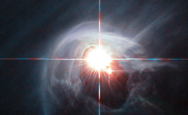 Звездная система DI Cha Уникальное яркое пятно в центре состоит из двух звезд, сияющих сквозь кольца пыли. Система примечательна наличием двух пар двойных звезд, а кроме того, именно тут расположен так называемый Комплекс Хамелеона — область, где рождаются целые галактики новых звезд.