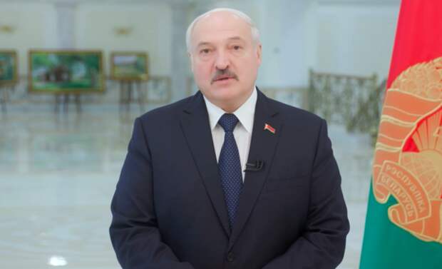 Картину с изображением Лукашенко с автоматом вывесят во Дворце независимости в Минске