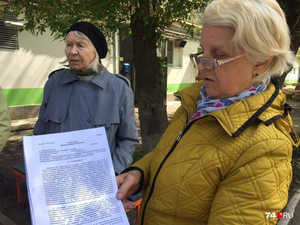 Демонтажа Тамара Иманёва (справа) добивалась через суд