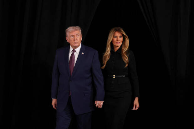 Metro: Трамп и Мелания выглядят несчастными на открытке ко Дню святого Валентина