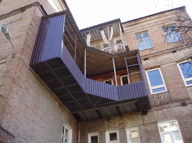 15 эпичных балконов, которые вводят в полный ступор балкон, дизайн, креатив, юмор