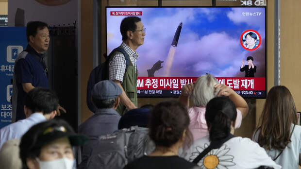 «Рёнхап»: КНДР запустила баллистическую ракету