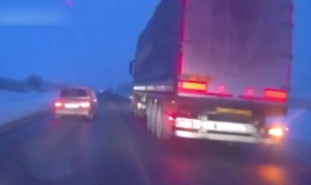 В Омской области сотрудники Госавтоинспекции применили оружие для остановки автомобиля под управлением нетрезвого водителя