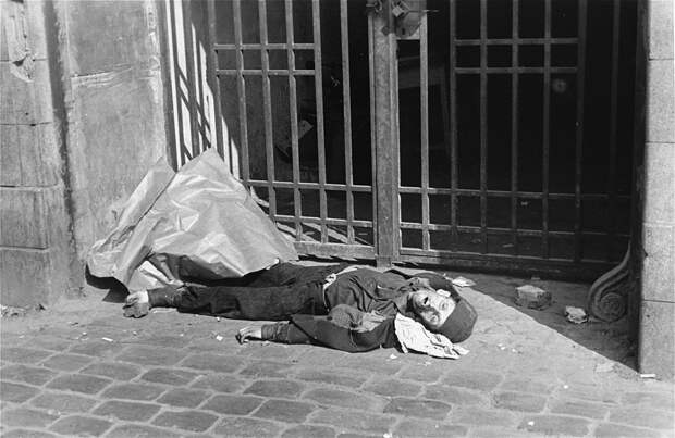 Запретные фотографии : Варшавское гетто летом 1941 года warsawgetto12 Запретные фотографии : Варшавское гетто летом 1941 года