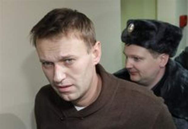 Россияне считают приговор Навальному справедливым