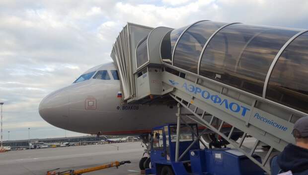 НОЧЬ_Крупнейшей авиакомпании Европы, немецкой Lufthansa понадобятся дополнительные два миллиарда долларов на топливо в этом году