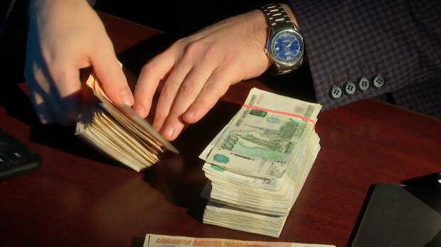 Следы ДНК экс-мэра Сургута нашли на купюрах в доме бывшего замглавы ХМАО