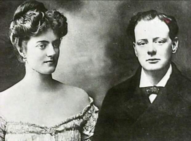 Уинстон Черчилль и Клементина Хозьер.
