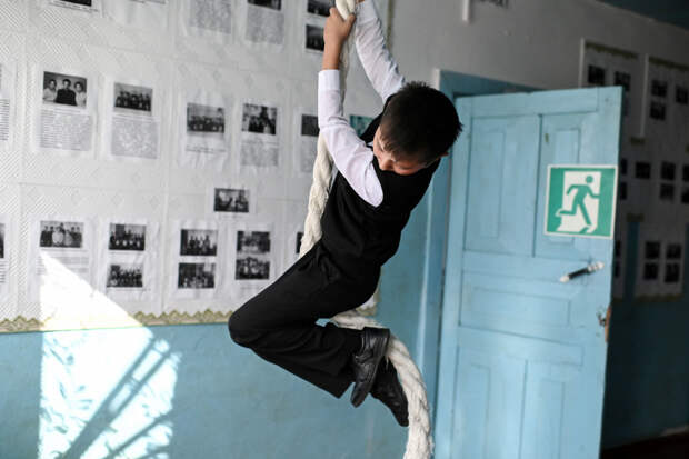 «Всех стригут под одну гребенку» В российских школах появятся оценки за поведение. Повлияют ли они на дисциплину?