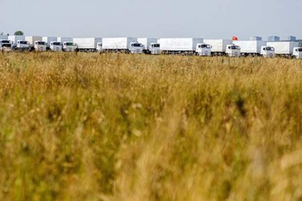 Все 200 грузовиков российского конвоя выехали на Украину
