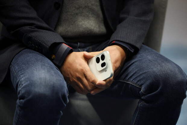 Продажи смартфонов в Китае обрушились