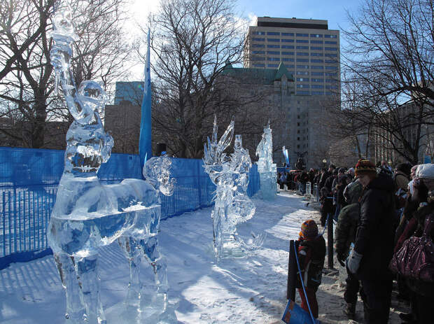 https://upload.wikimedia.org/wikipedia/ru/thumb/0/0d/Ottawa_Winterlude_Ice_Sculptures2_Feb-2010.jpg/1200px-Ottawa_Winterlude_Ice_Sculptures2_Feb-2010.jpg