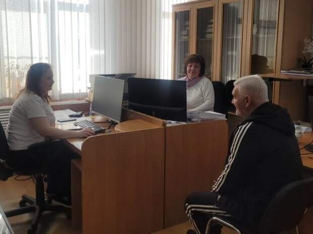 В центре занятости Гиагинского района оказывают поддержку ветеранам СВО по вопросам трудоустройства