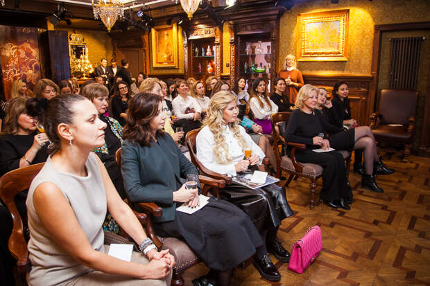 фотосессия женский клуб. дизайн женского клуба. успешные женщины группа. реклама женского клуба по интересам. элитный женский клуб.