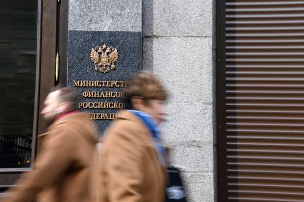 В России предложили ускорить повышение цен на иностранные товары